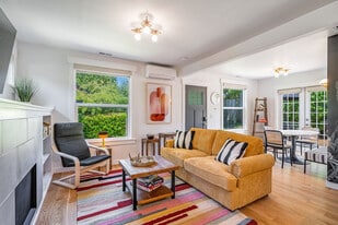 2655 NW 86th St in Seattle, WA - Building Photo