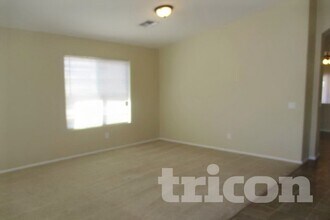 8412 S 50th Dr in Phoenix, AZ - Building Photo - Building Photo