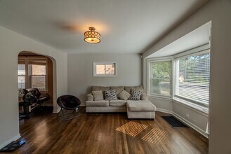 4210 Maple Ave in Brookfield, IL - Building Photo - Building Photo