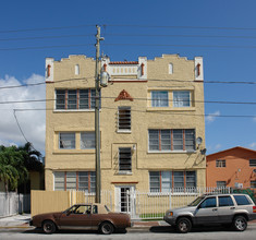 1235 SW 6th St in Miami, FL - Building Photo - Building Photo