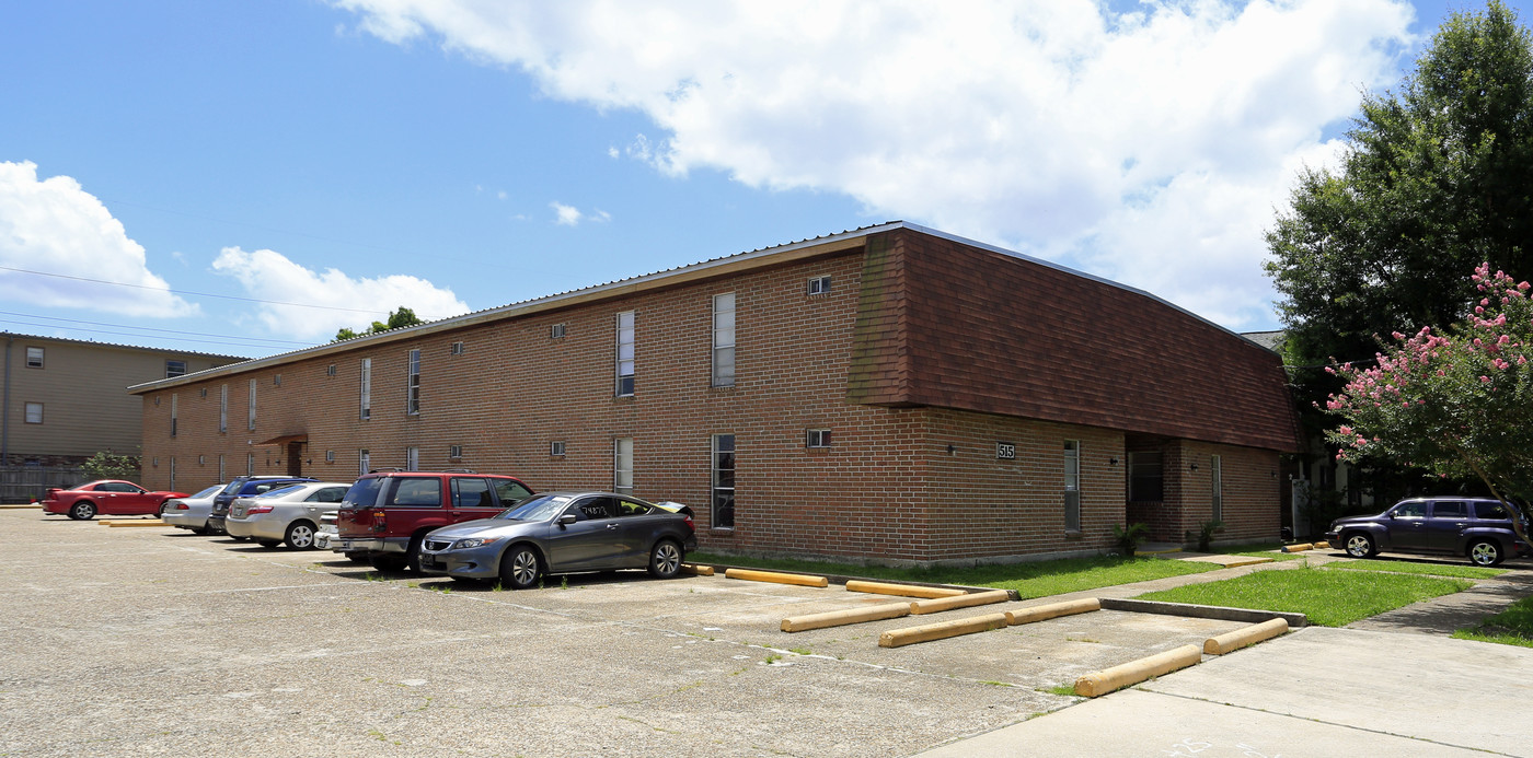 515 Lake Ave in Metairie, LA - Building Photo