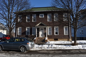 154 Oak St in Binghamton, NY - Building Photo - Building Photo