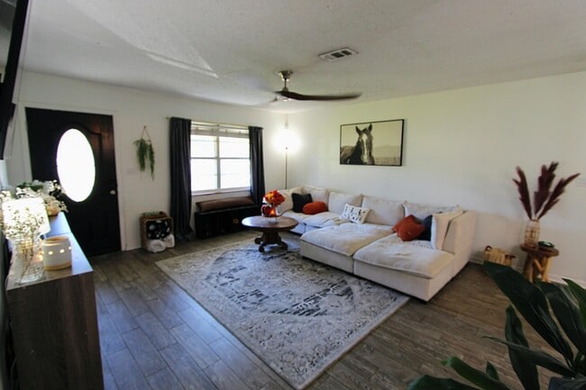 41 Moriarty St NW in Fort Walton Beach, FL - Building Photo - Building Photo