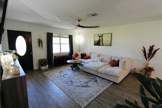 41 Moriarty St NW in Fort Walton Beach, FL - Building Photo - Building Photo