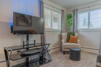 7 Marietta Ave in Fairbanks, AK - Building Photo - Building Photo