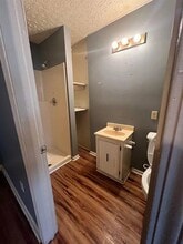 102 E 2nd St, Unit 1 in Russellville, KY - Building Photo - Building Photo