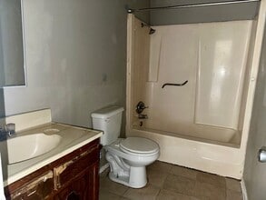 1215 Dove Hollow Ln in Tecumseh, OK - Building Photo - Building Photo