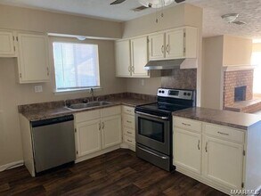 40 Glenwood Ct in Millbrook, AL - Building Photo - Building Photo