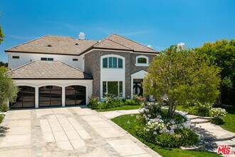 5404 Wellesley Dr in Hidden Hills, CA - Building Photo - Building Photo