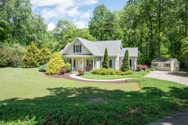 property at 19 Lynnbrook Way