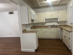 3477 SW Clare Ave in Topeka, KS - Building Photo - Building Photo