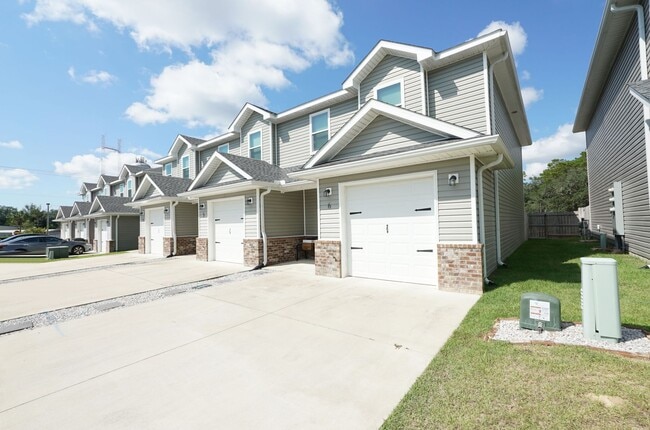 property at 6 Praiseworthy Dr