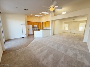 2384 Spirito Ave in Henderson, NV - Building Photo - Building Photo