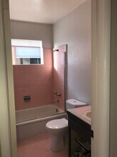 1064 S Wooster St, Unit atinaproperties@gmail.com in Los Angeles, CA - Building Photo - Building Photo