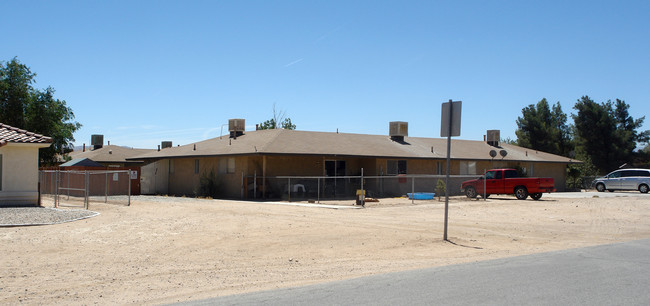 20788 Thunderbird Rd in Apple Valley, CA - Building Photo - Building Photo