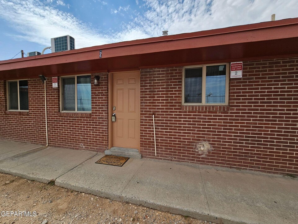 3910 Lincoln Ave in El Paso, TX - Building Photo