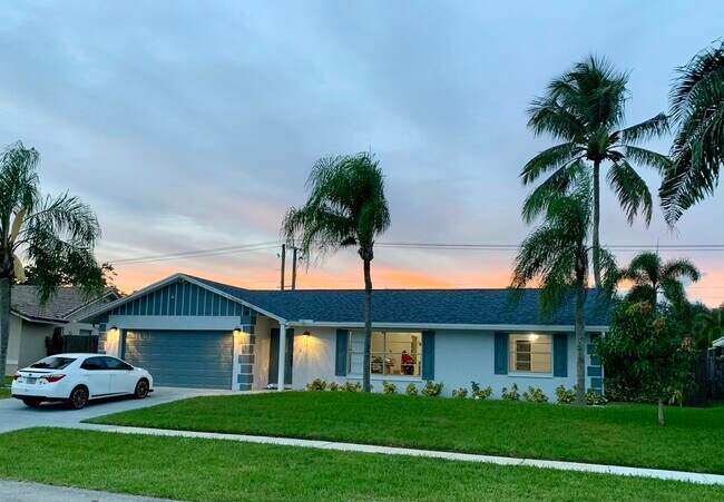 property at 1381 Wyndcliff Dr