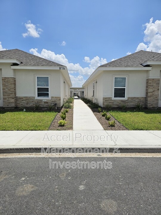 816 N Abbey Ave in Edinburg, TX - Building Photo