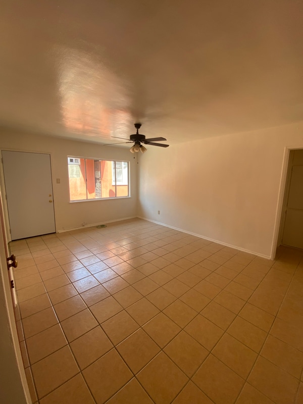 6138 Malabar St in Huntington Park, CA - Building Photo - Building Photo