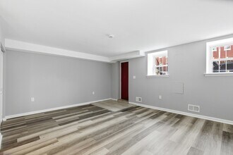 906 N Fulton Ave, Unit 1 in Baltimore, MD - Foto de edificio - Building Photo