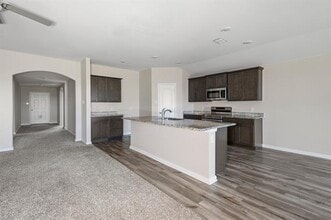 627 Aqueduct Dr in Seagoville, TX - Building Photo - Building Photo