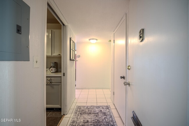 252 Shadow Mountain Dr in El Paso, TX - Building Photo - Building Photo