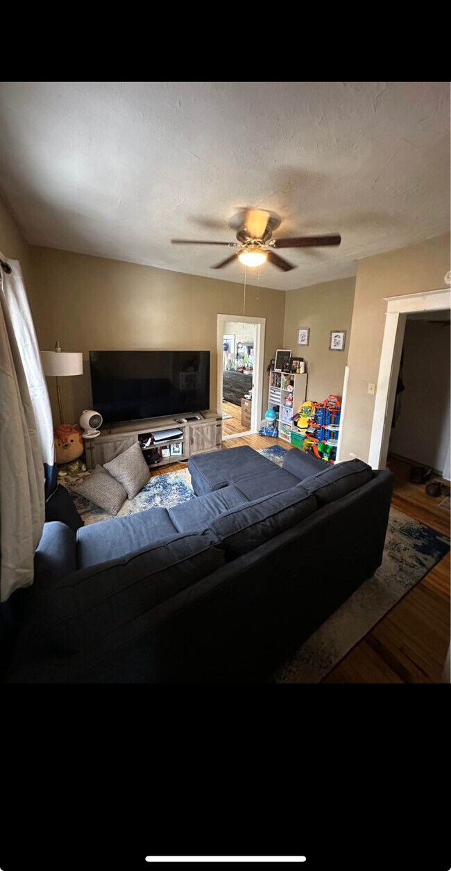 1749 Wordsworth Ave, Unit 4 in St. Paul, MN - Foto de edificio - Building Photo