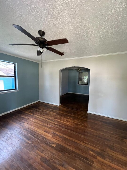 5056 Astral St in Jacksonville, FL - Foto de edificio