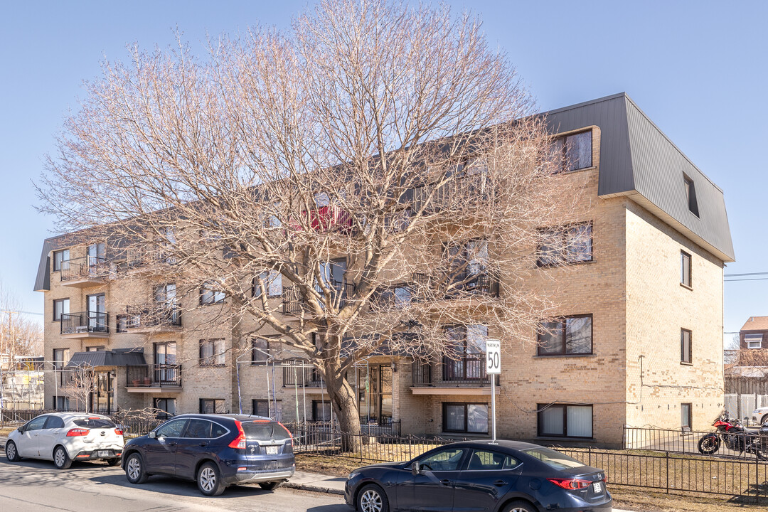 502 De La Concorde Boul O in Laval, QC - Building Photo