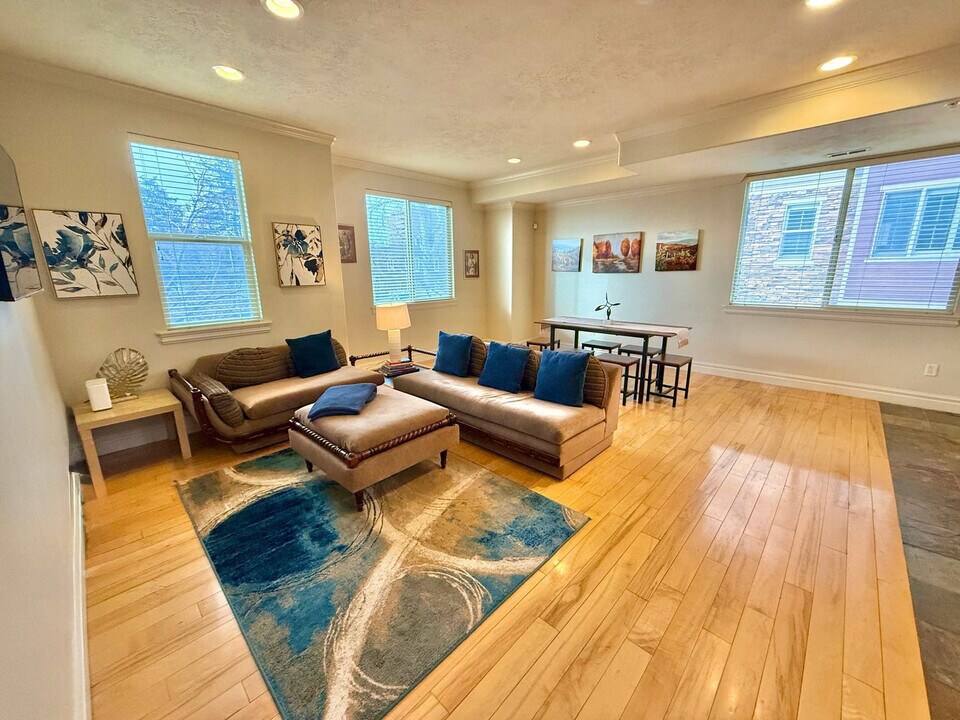 625 E 200 S in Salt Lake City, UT - Building Photo