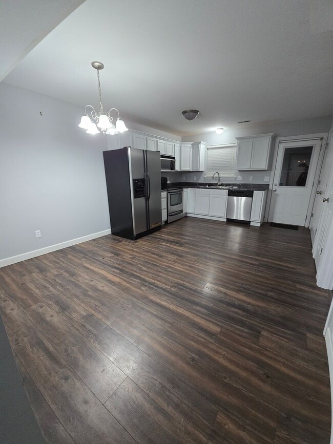 4804 Edenton Blvd in Columbia, MO - Foto de edificio - Building Photo