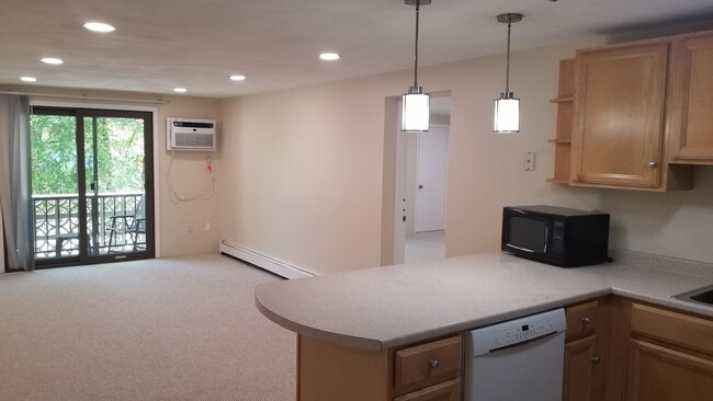 29 Harvard Ave, Unit 33 in Medford, MA - Building Photo - Building Photo