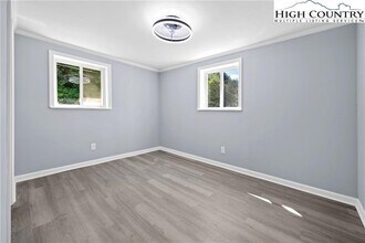 1175 Bamboo Rd, Unit 1 in Boone, NC - Foto de edificio - Building Photo