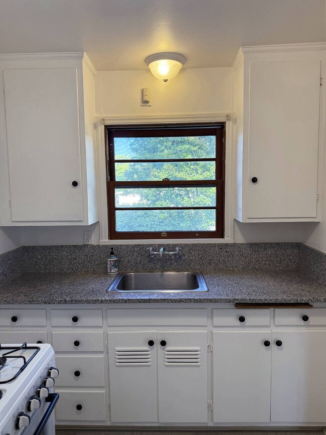 property at 887 Lorna Dr