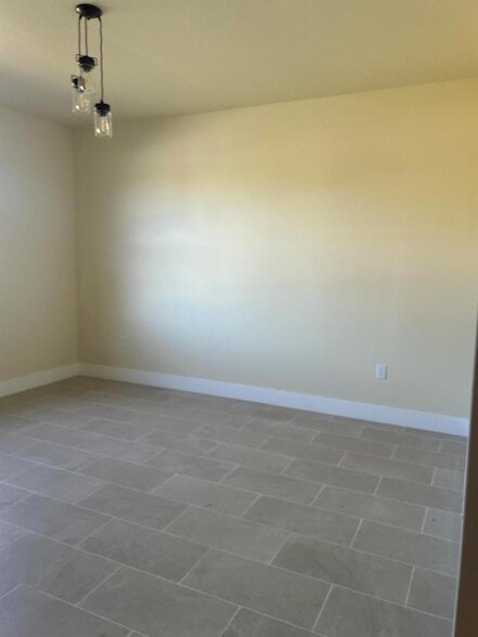 768 Lindo Ln in Port St. Lucie, FL - Foto de edificio - Building Photo