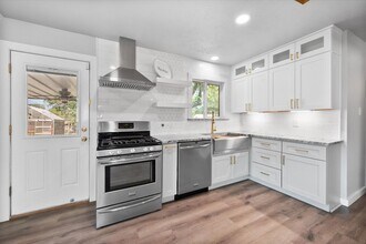 703 Timberline Dr in Kennedale, TX - Building Photo - Building Photo