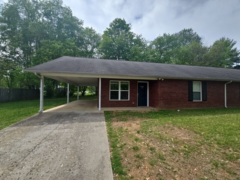 189 1st Ave, Unit 2 in Cookeville, TN - Building Photo