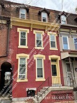 745 Monument St in Lebanon, PA - Building Photo