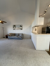 75-6081-6081 Ali‘i Dr in Kailua Kona, HI - Building Photo - Building Photo