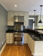 36 Gerald Rd, Unit 2 in Boston, MA - Foto de edificio - Building Photo