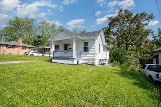 3728 Standish Ave in Cincinnati, OH - Building Photo - Building Photo