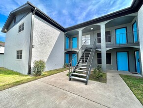 The Monark Apartments in McAllen, TX - Building Photo - Building Photo