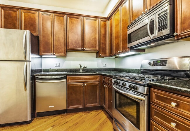 5323 S Harper Ave in Chicago, IL - Building Photo - Building Photo