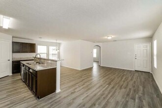 5218 Jade Crossing in San Antonio, TX - Building Photo - Building Photo