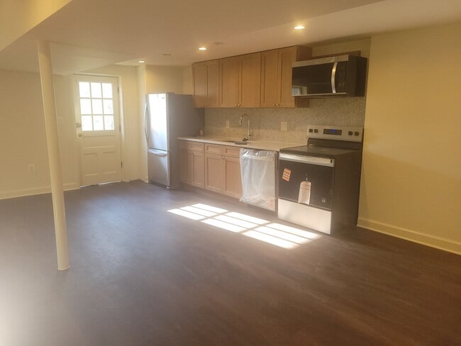 14 Zeigler Way in Colesville, MD - Building Photo - Building Photo