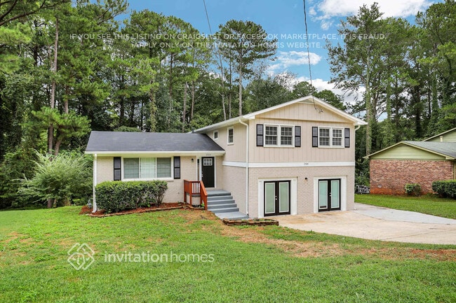 property at 2904 Lloyd Rd