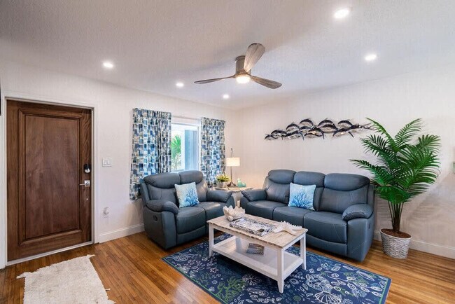 400 S Atlantic Ave-Unit -FL2-ID1044319P in Cocoa Beach, FL - Foto de edificio - Building Photo