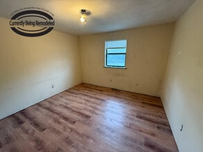 420 NE Park Ln in Columbia, MO - Building Photo - Building Photo