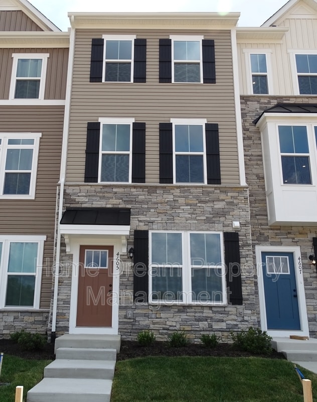 property at 4605 Abbotswell Pl