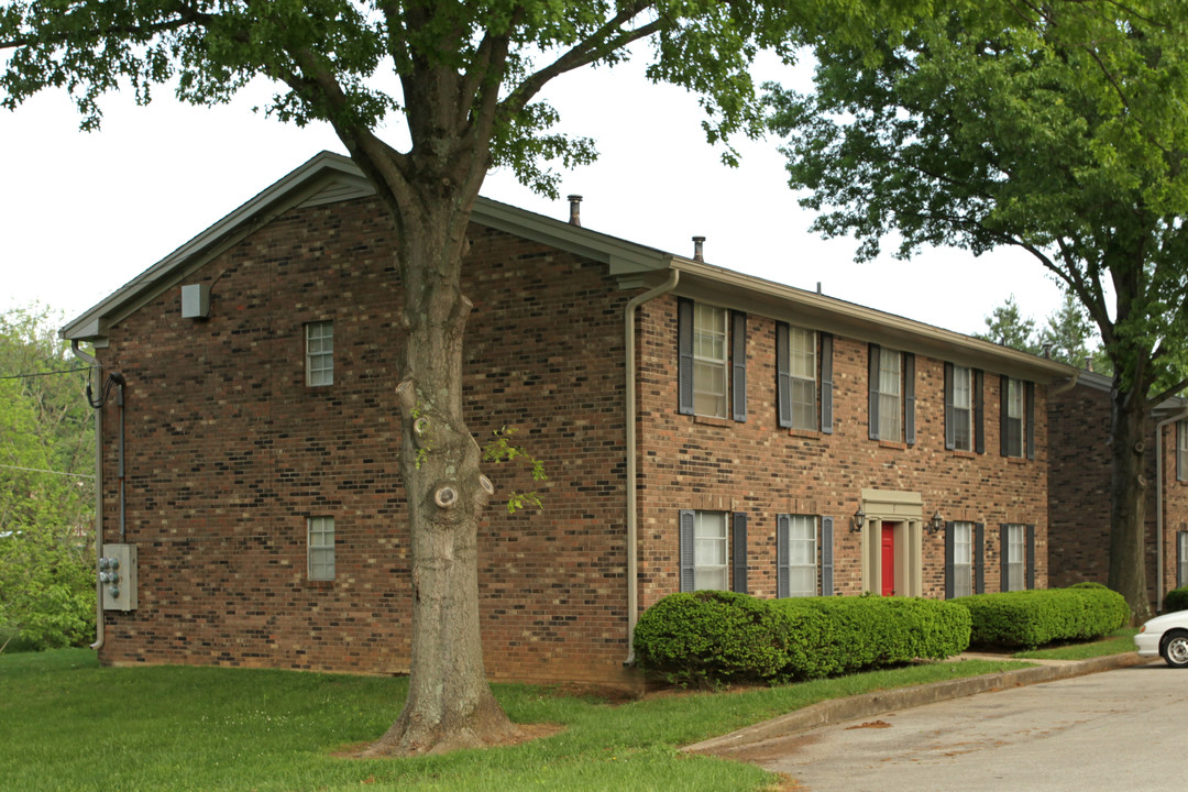 Cherrytree Apartments in Crestwood, KY - Building Photo